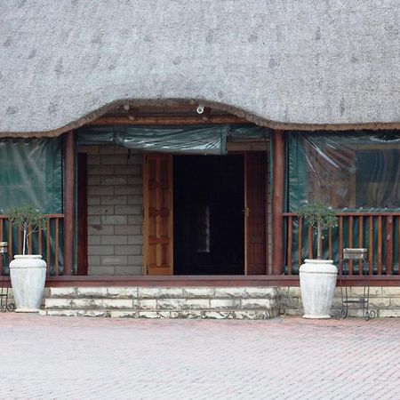 Imperani Guesthouse Фиксбург Экстерьер фото