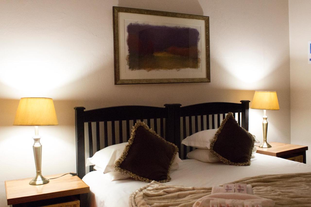 Imperani Guesthouse Фиксбург Экстерьер фото