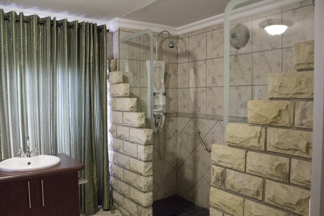 Imperani Guesthouse Фиксбург Экстерьер фото